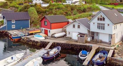 10 Person Holiday Home in Urangsvåg
