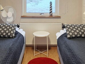 3 habitaciones y muebles diferentes 
