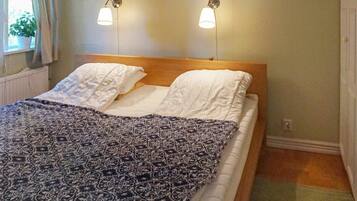 3 bedrooms, individually furnished