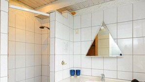 Bathroom - Premium Holiday Home in Funen near Sea (Mesinge)