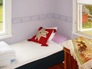 4 bedrooms, individually furnished - 8 Person Holiday Home in Olofström (Olofstrom)