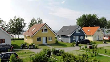 House | Water view