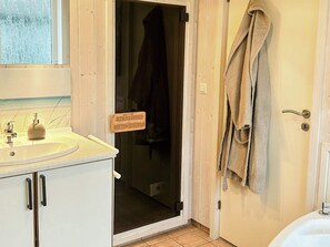 House | Bathroom
