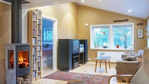 DVD player - 6 Person Holiday Home in Tånumshede (Tanum)