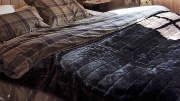 4 bedrooms, individually furnished