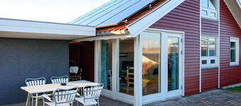 Vibrant Holiday Home in Munkebo near Sea