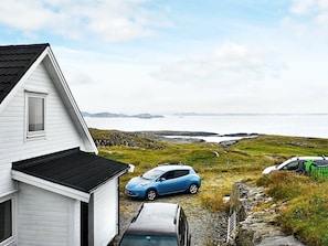 Exterior - Holiday Home in Bakkasund (Austevoll)