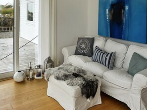4 bedrooms, individually furnished - Holiday Home in Bakkasund (Austevoll)