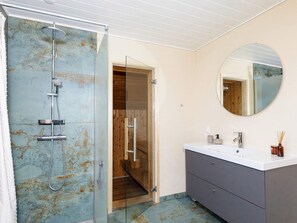 House | Bathroom - 8 Person Holiday Home in Frostrup-by Traum (Frøstrup)