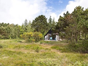 House | Pemandangan dari hartanah