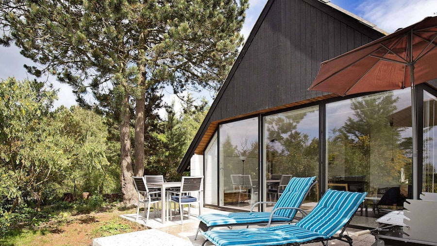 Quaint Holiday Home in Sjaellands Odde near Sea