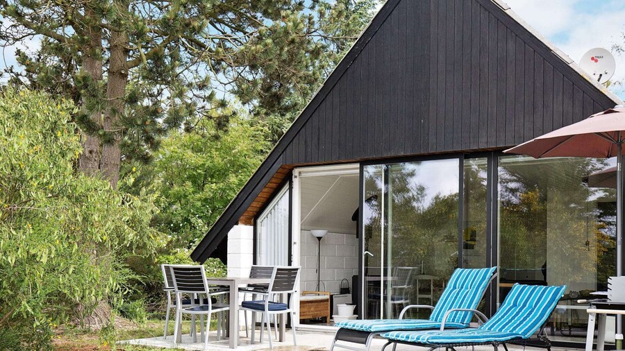 Quaint Holiday Home in Sjaellands Odde near Sea