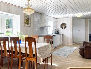 House | Dining - 12 Person Holiday Home in Henan (Henån)