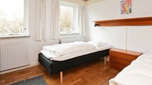 Unclassified image, 4 of 31, button - Lovely Holiday Home in Hovedstaden With Terrace (Gilleleje)