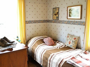 3 bedrooms, individually furnished