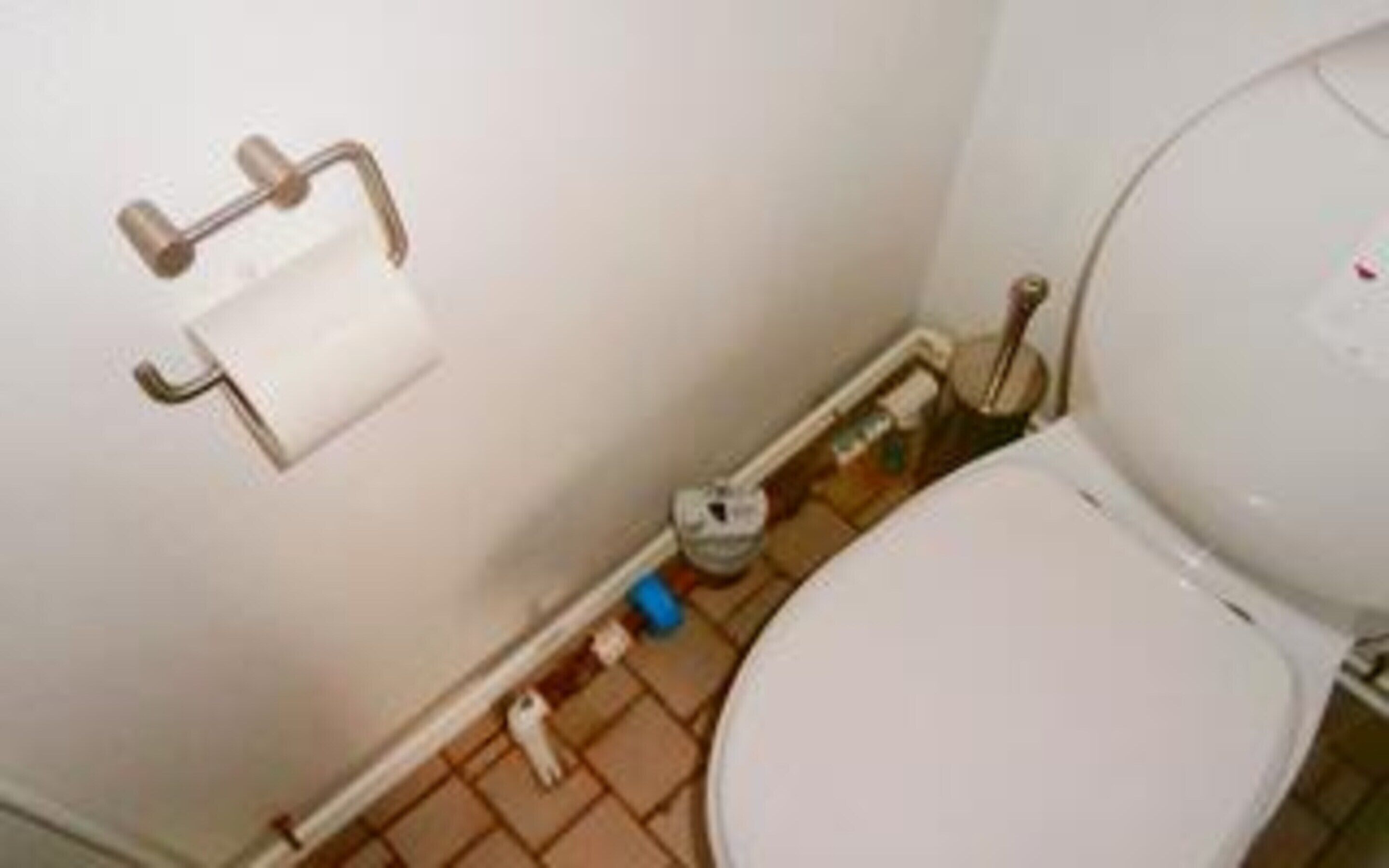 House | Bathroom