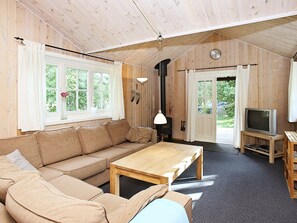 DVD player - Classic Holiday Home in Hurup With Stereo Unit (Hurup Thy)