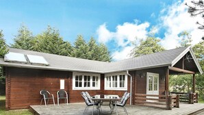 House | Exterior - Classic Holiday Home in Hurup With Stereo Unit (Hurup Thy)