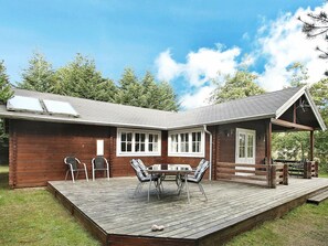 House | Exterior - Classic Holiday Home in Hurup With Stereo Unit (Hurup Thy)