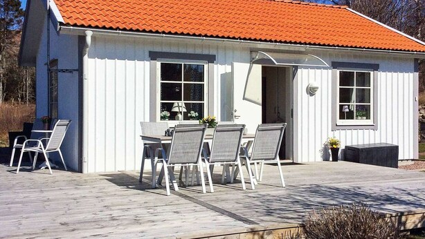 Outdoor dining - Holiday Home in Lysekil (Lysekil)