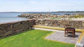 House | Property grounds