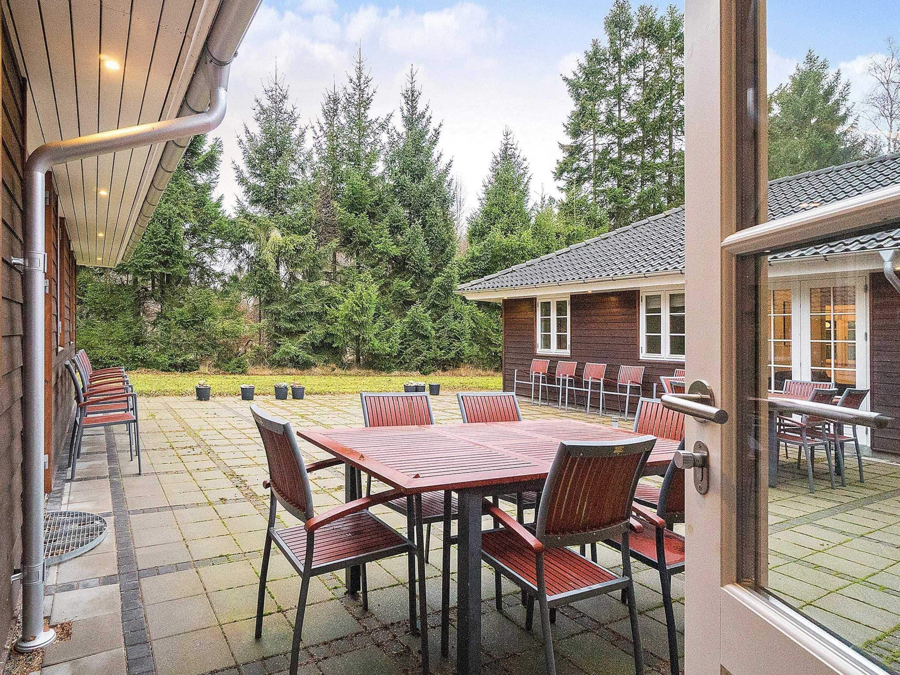 House | Outdoor dining