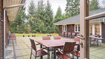 House | Outdoor dining