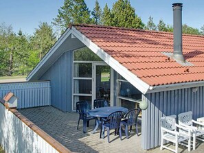 Balcony - Classic Holiday Home in Nørre Nebel With Sauna (Norre Nebel)