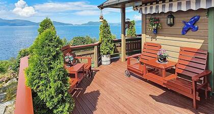 Holiday Home in Hundeidvik