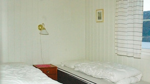 2 bedrooms, individually furnished - Holiday Home in Averøy (Averoy)