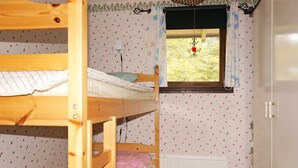 2 bedrooms, individually furnished - 6 Person Holiday Home in Burseryd (Burseryd)