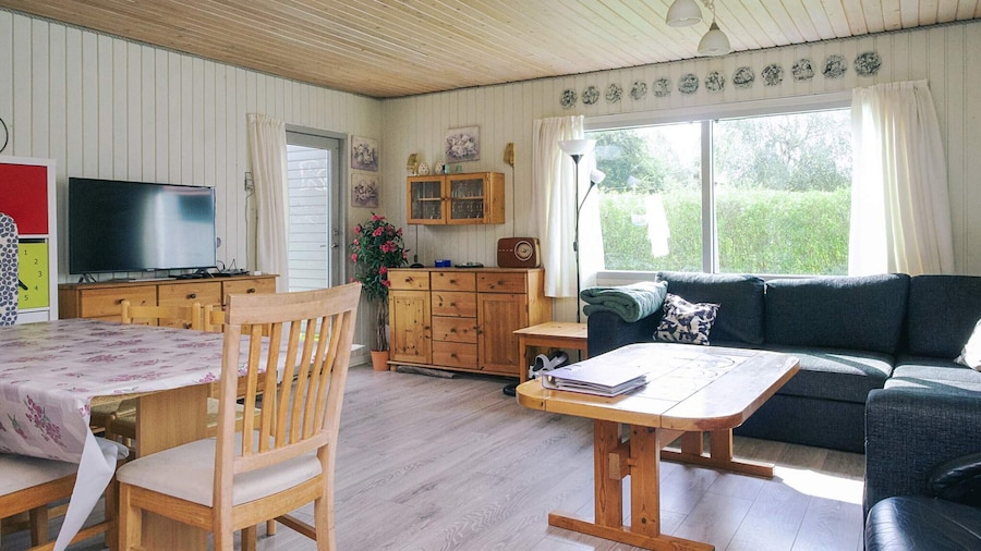 6 Person Holiday Home in Eskebjerg-by Traum