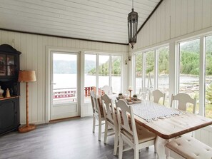 House | Dining - 8 Person Holiday Home in Sundlandet (Hitra)