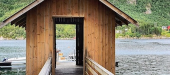 8 Person Holiday Home in Sundlandet