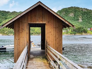 House | Kawasan hartanah