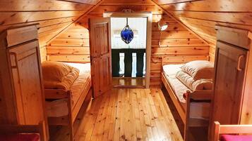 4 bedrooms, individually furnished