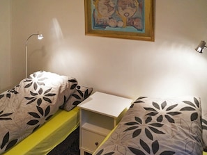 3 bedrooms, individually furnished, internet