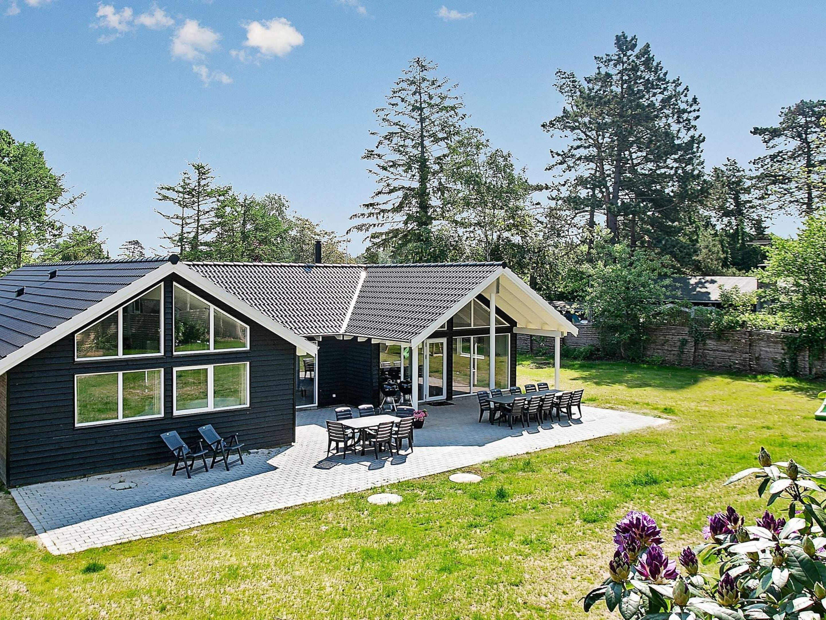 House | Outdoor dining
