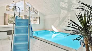 Hus | Pool | Indendørs pool, udendørs pool