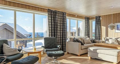 13 Person Holiday Home in Øyer