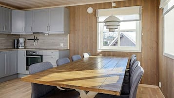 House | Private kitchen | Fridge, microwave, stovetop, dishwasher
