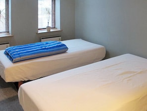 3 kamar tidur dan tempat tidur bayi