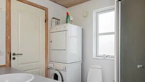 Bathroom - Pleasant Holiday Home in Jutland With Sauna (Malling)