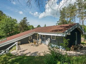 Exterior - Modern Holiday Home in Ebeltoft Jutland with Hot Tub (Ebeltoft)