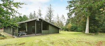 Cozy Holiday Home in Midtjylland near Sea
