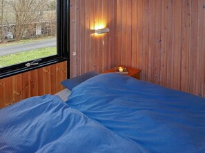 House | 3 bedrooms, individually furnished, bed sheets