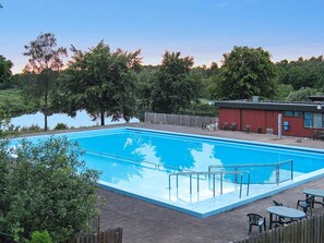 House | Pool