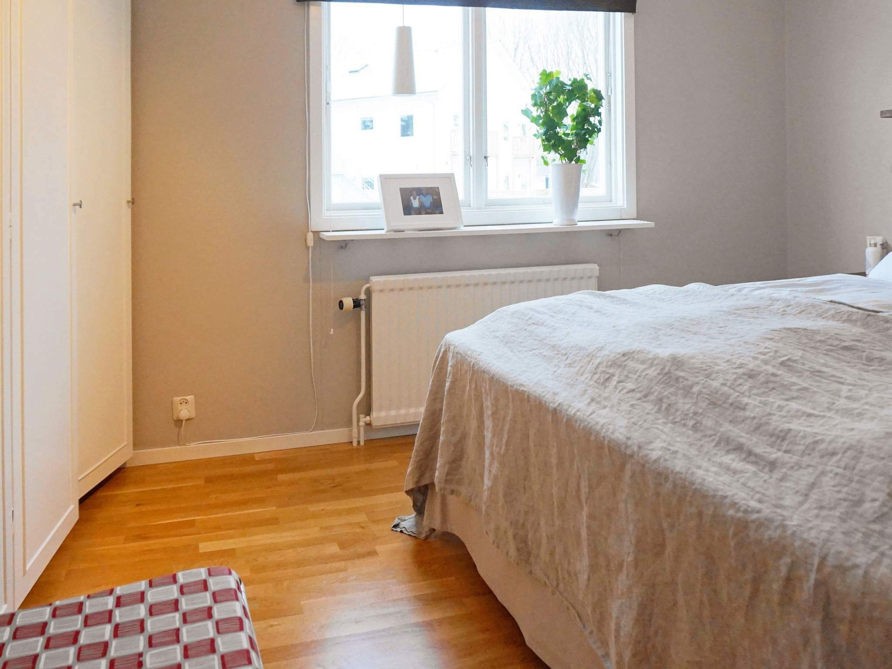 House | 4 bedrooms, individually furnished, bed sheets