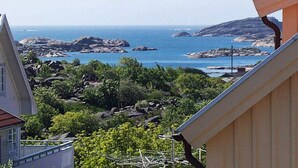 Exterior - 6 Person Holiday Home in Hovenaset (Kungshamn)