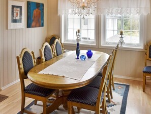 House | Dining